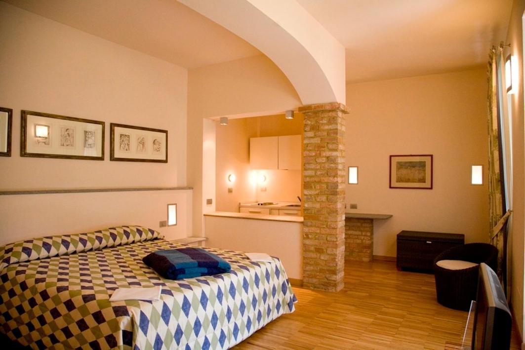 Locanda Dell'Arte Solonghello Luaran gambar