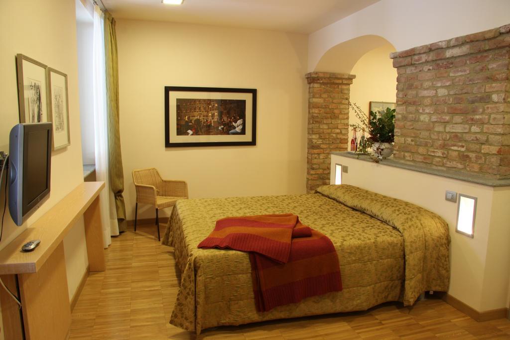Locanda Dell'Arte Solonghello Luaran gambar